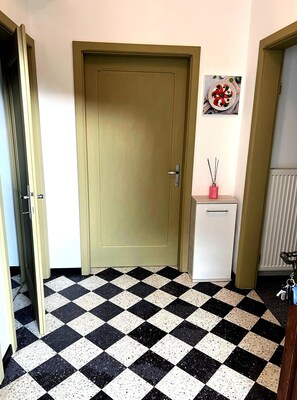 Interior - New, cozy vacation apartment with garden and sunny pool area - top location. (Kaltern)