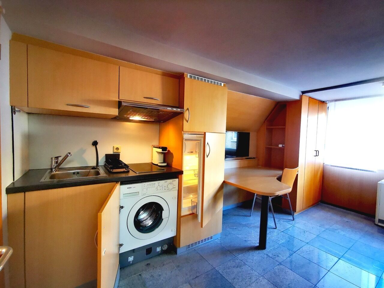 Fridge, microwave, coffee/tea maker, electric kettle