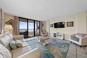 Smart TV - 🌞Beachfront 3BR w/ Community Pool | Gulf Views from Balcony | Sunswept 201🌞 (Orange Beach)