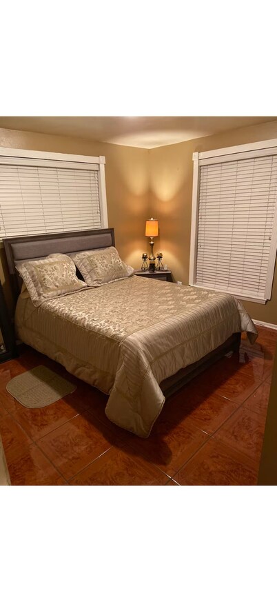 Wonderful 2-bedroom house with central AC in vibrant New Orleans