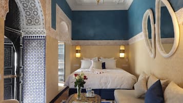 Comfort Suite, Patio, Pool View