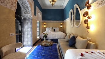 Comfort Suite, Patio, Pool View