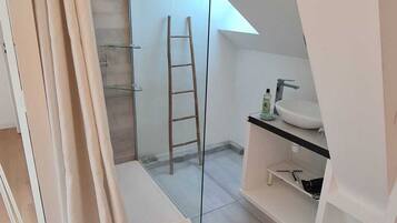 Chambre C4 | Truy cập Internet không dây miễn phí