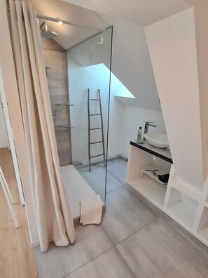 Chambre C4 | Free WiFi - Le Saint Christophe (Aubervilliers)