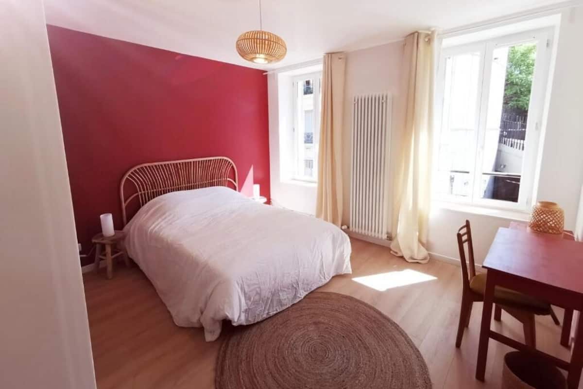 Phòng đôi Deluxe, sân hiên, quang cảnh thành phố