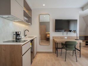 Classic Studio, City View | Private kitchen - BOMMA HOUSE (Bogotá)