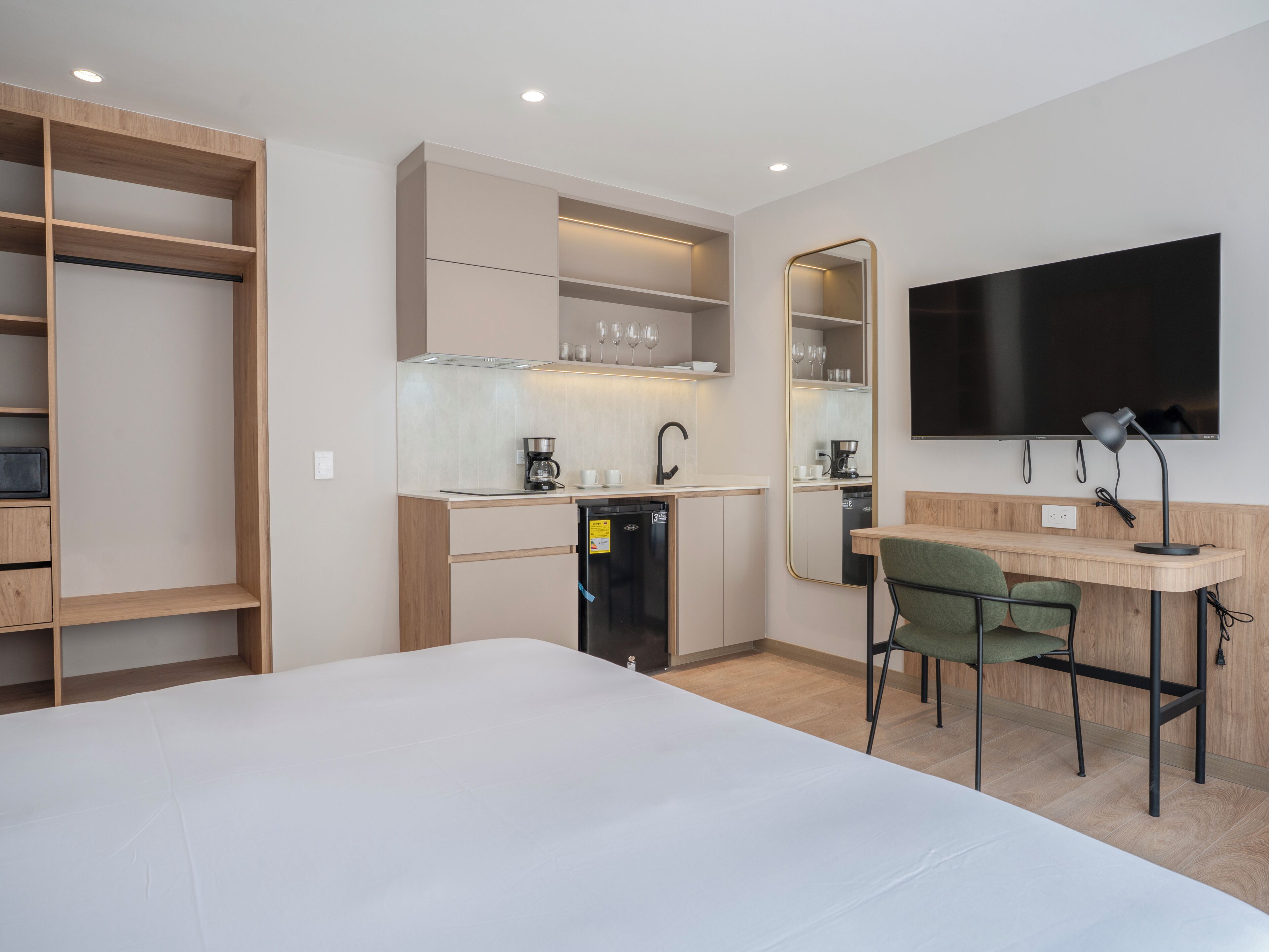 Classic Studio, City View