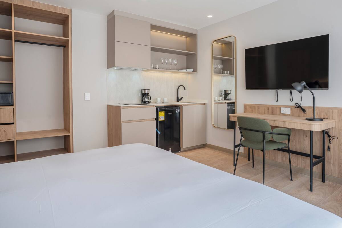 Classic Studio, City View