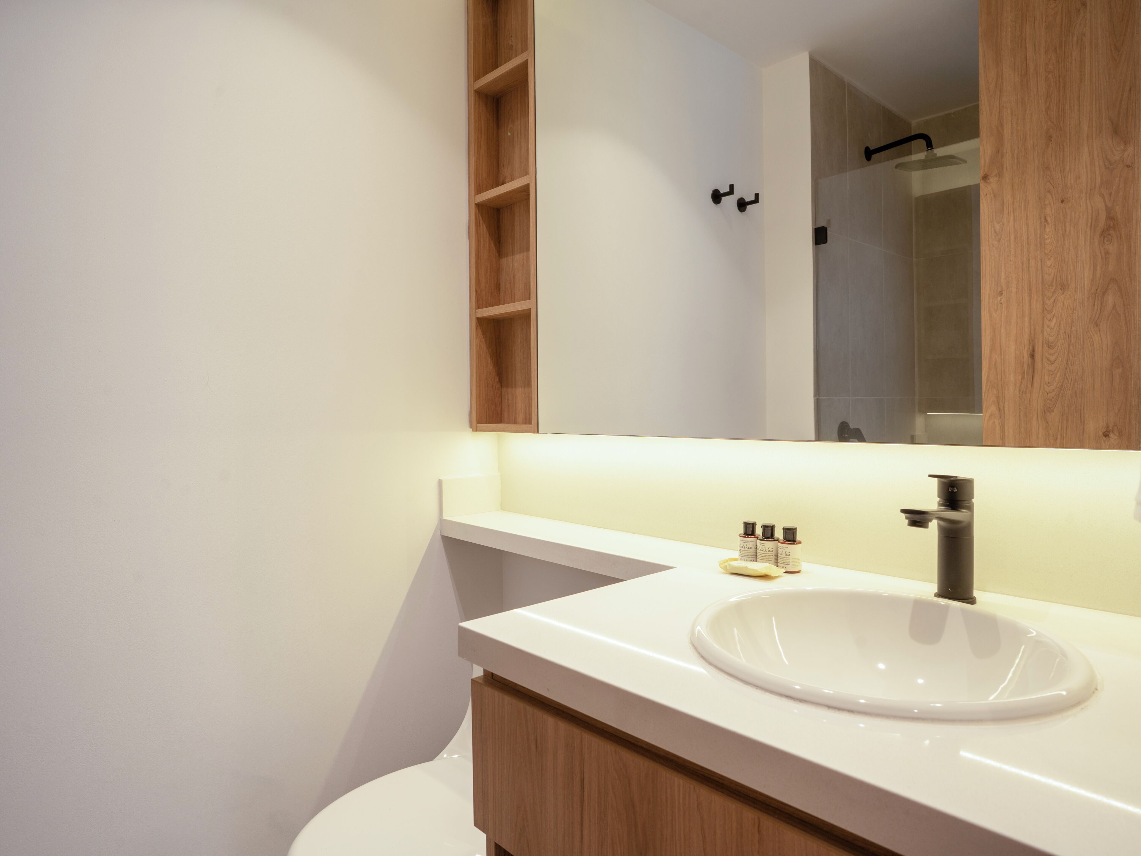 Club Apartment | Bathroom