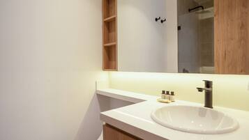 Club Apartment | Bathroom