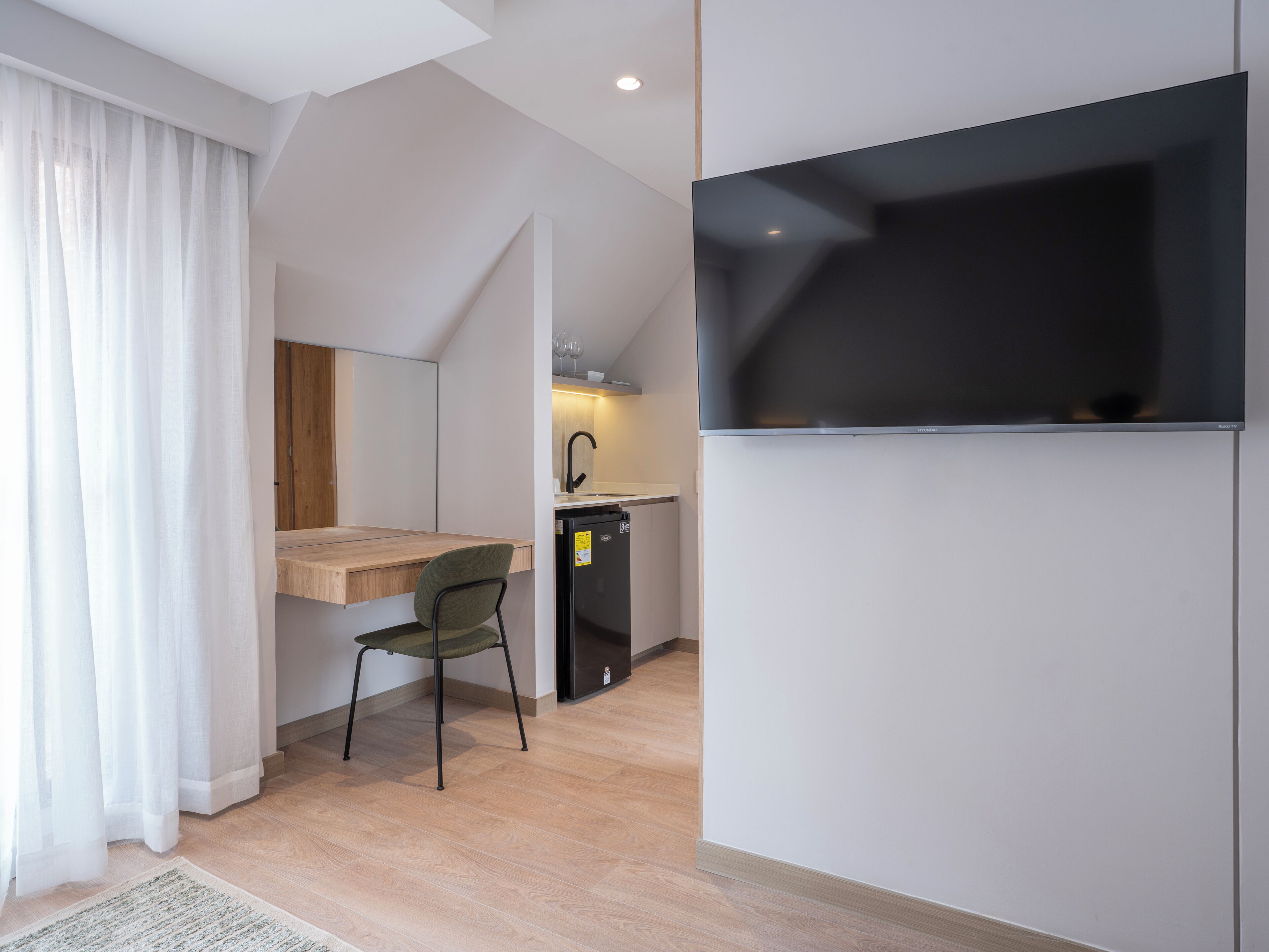 Studio phong cách cổ điển, quang cảnh thành phố | Khu phòng khách