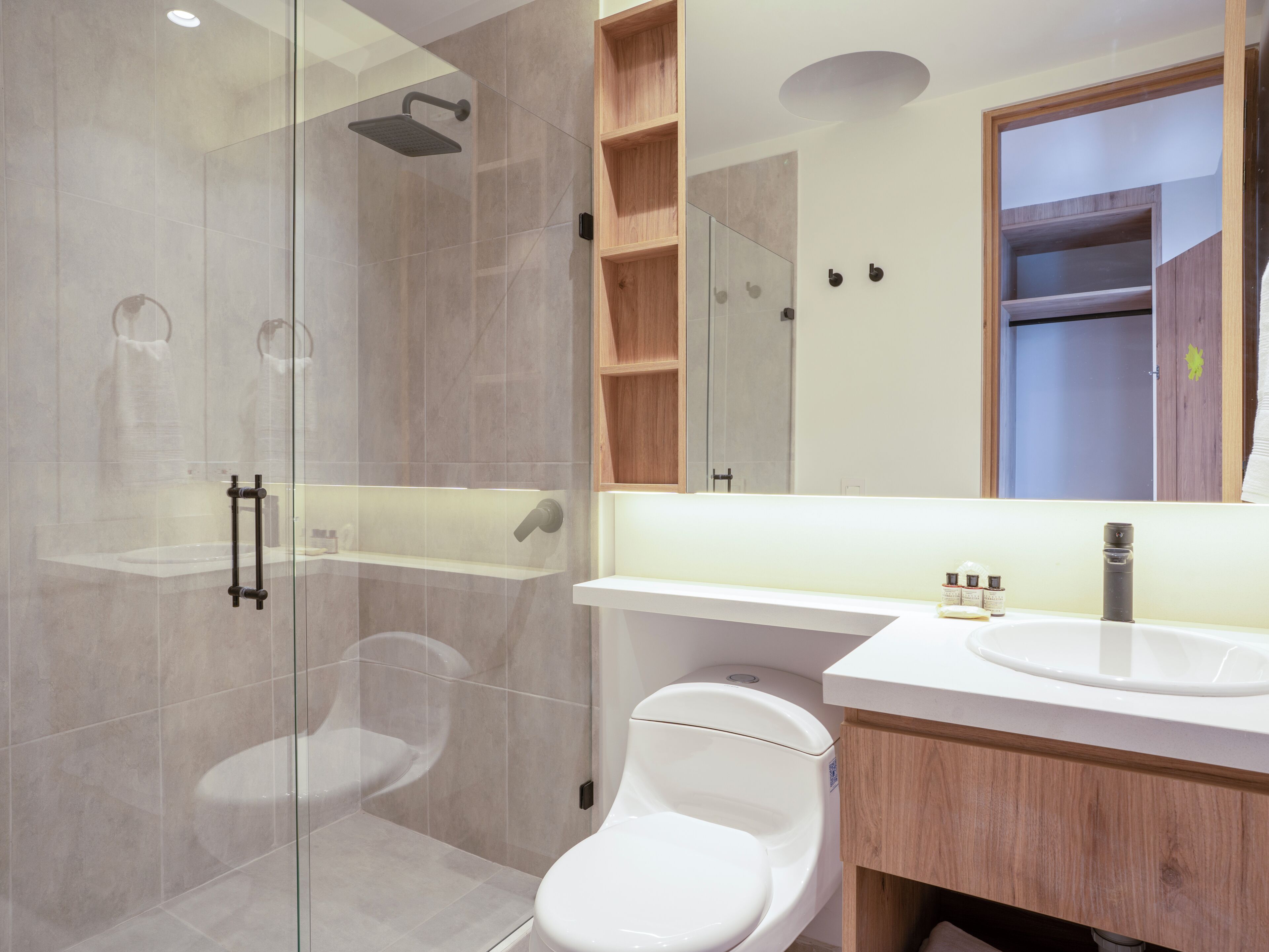 Studio phong cách cổ điển, quang cảnh thành phố | Phòng tắm