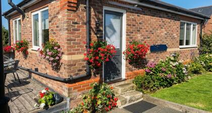 Stylish cottage escape, a stroll from Morpeth town centre
