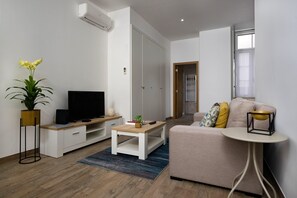 Living area - Red Door Flat by Trip2Portugal (Figueira da Foz)