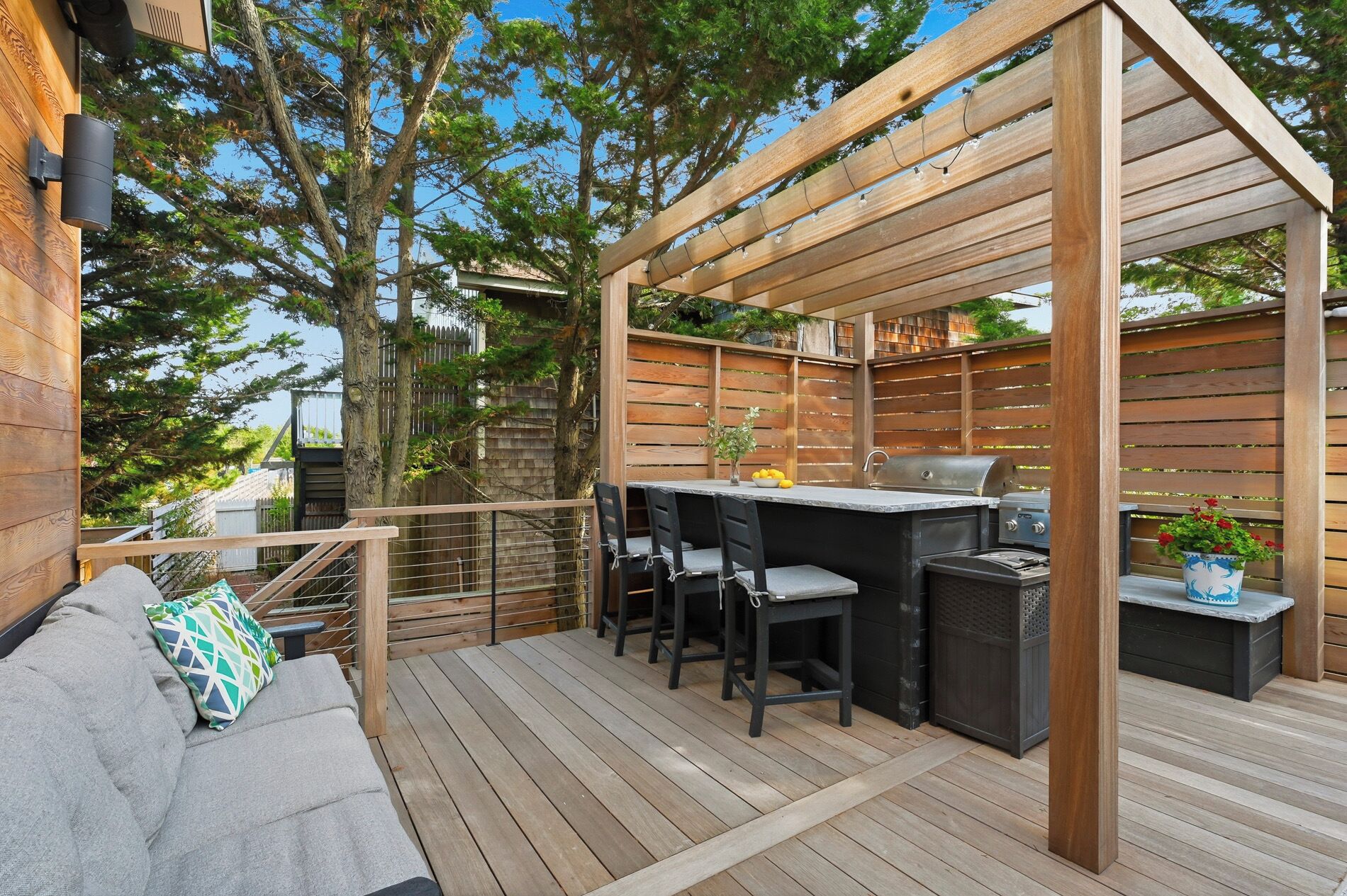 Outdoor dining