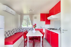 이동 주택 | 거실