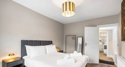 Spacious 5BR Home with Parking in Central Horsham