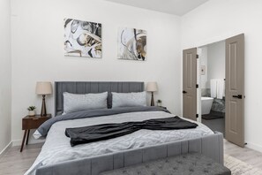 3 chambres, bureau, fer et planche à repasser, Wi-Fi gratuit