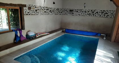 Gßte avec piscine intérieure chauffée