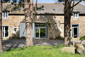 Exterior - Cottage with Heated Indoor Pool (Saint-Thual)