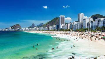 Una playa cerca
