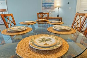 Dining - Ocean Marsh 404- 3 Bedroom in Windy Hill (North Myrtle Beach)