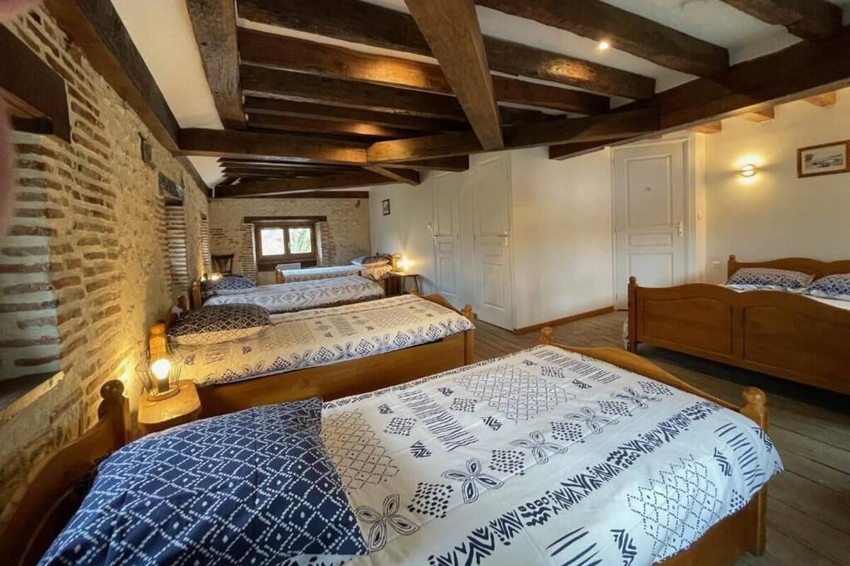 Habitación familiar, varias camas