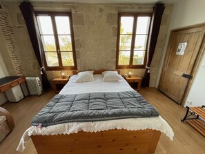Family Room, Private Bathroom | Free WiFi