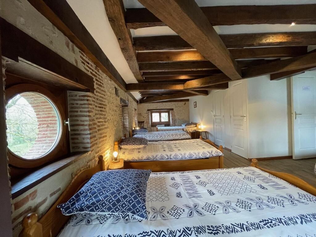 Family Room, Multiple Beds