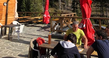 Apartment 'Isabelle Home' with Mountain View, Shared Garden and Wi-Fi