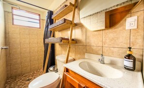 Dusche, Handtücher, Seife, Toilettenpapier