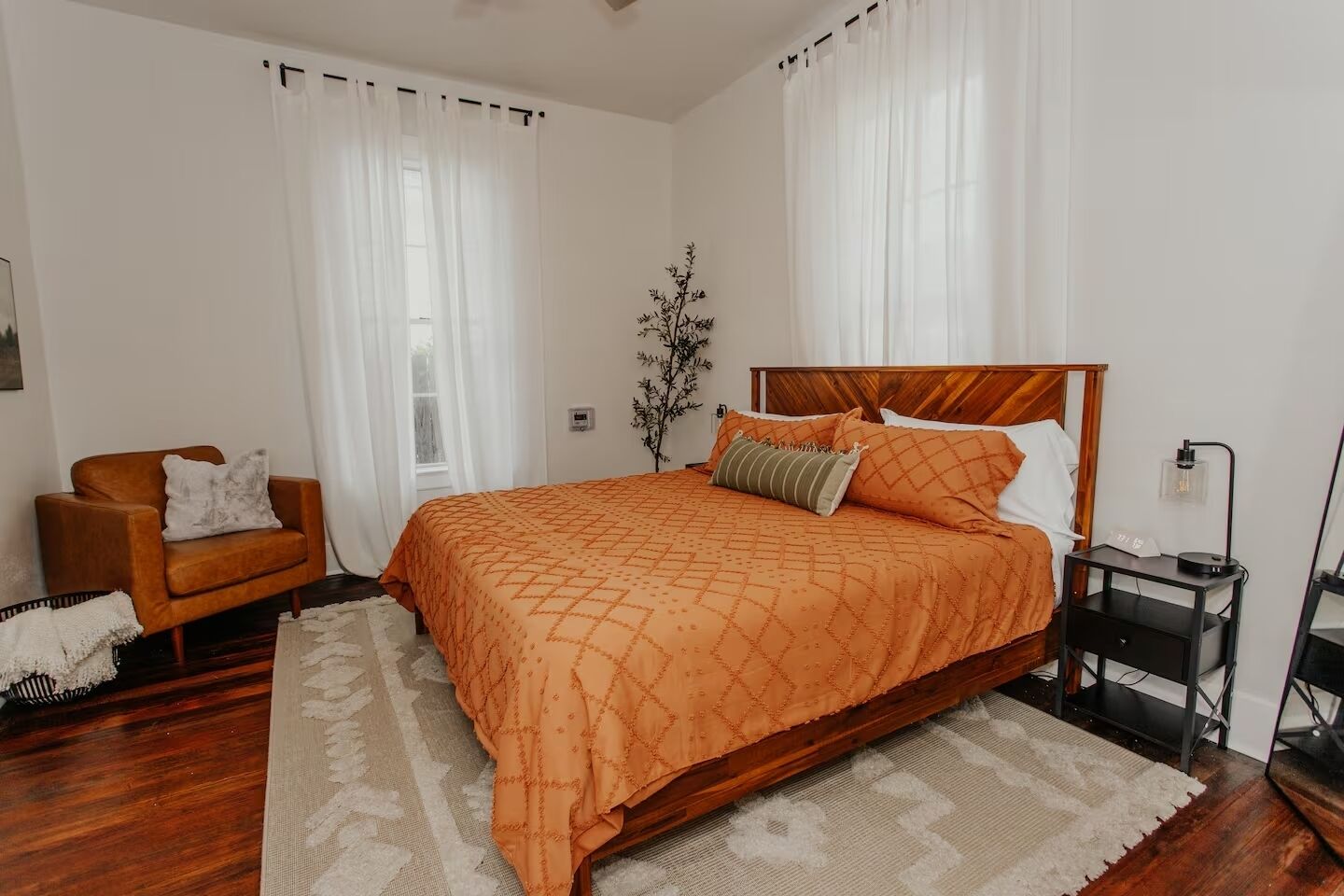 3 Schlafzimmer, Schreibtisch, Bügeleisen/Bügelbrett, Reisekinderbett