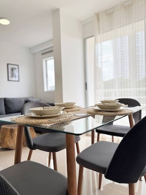 Apartment, 2 Bedrooms, Accessible, Balcony | Dining room - Apartamento Mulata Confort Cartagena Torices (Cartagena)