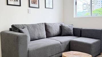 Apartment, 2 Bedrooms, Accessible, Balcony | Living area