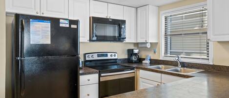 Condo, Multiple Beds (Sunswept 201) | Private kitchen