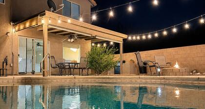 Your Cozy Desert Retreat – Pool • Fire Pit • Convenient Location