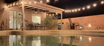 Your Cozy Desert Retreat – Pool • Fire Pit • Convenient Location