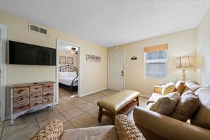 Living area - Sunrise Village 111 (Gulf Shores)