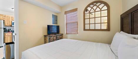 Condo, 2 Queen Beds (Sunrise Village 111)