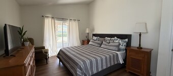 Lakeside Escape in Private Lake Community