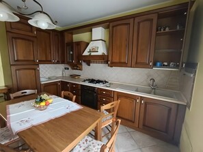 Private kitchen - Apartment "Sara's Home Vetralla" with Balcony and Wi-Fi (Vetralla)