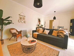 Living area - Pleasant, peaceful estate Tennis court, Jacuzzi, indoor and outdoor swimming pools (Portimão)