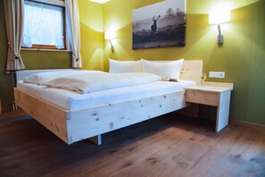 Room - Apartment 'Haus Morgensonne' with Mountain Views, Shared Terrace and Wi-Fi (Aitern)