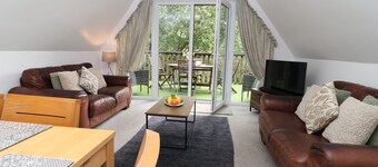 3-bedroom lodge in fantastic Honicombe Holiday Village with pool and fitness