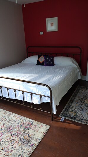 Room - Peaceful Trumansburg Country Flat! (Trumansburg)