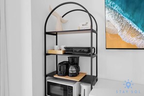 Interior - Steps to Beach Studio, Balcony, Pool & Gym Access! (Hallandale Beach)