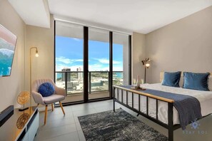 1 bedroom, desk, iron/ironing board, travel cot - Modern Stylish 1BR Apartment (Miami)