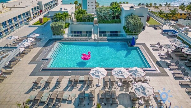 Pool - Beautiful 2BR Apt w/ Amazing Pool+ Hot Tub (Hollywood)