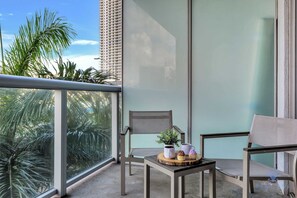 Property grounds - Florida Views | Chic Apt | Pool & Balcony (Hallandale Beach)
