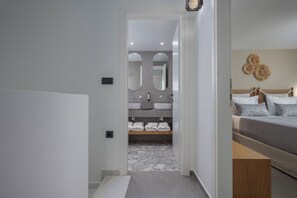 Signature 3-Bedroom Villa with Private Pool | Badezimmer | Dusche, kostenlose Toilettenartikel, Haartrockner, Handtücher